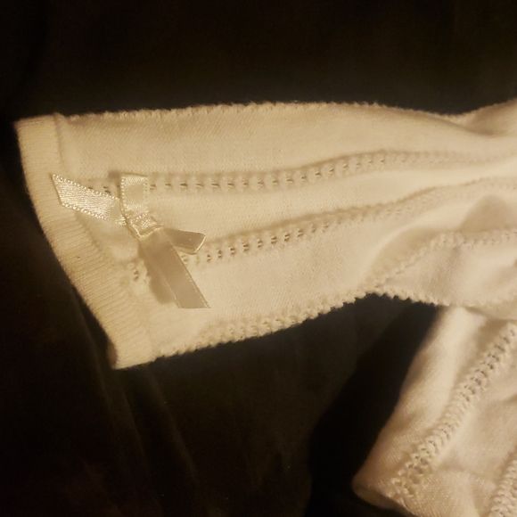 Sweater - Picture 2 of 6